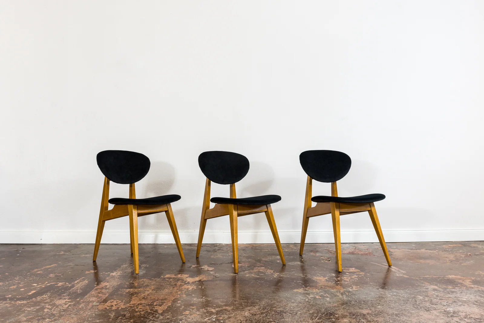 Set of 3 GFM-22 chairs designed by Juliusz Kędziorek, Gościcińska Fabryka Mebli, Poland, 1960s