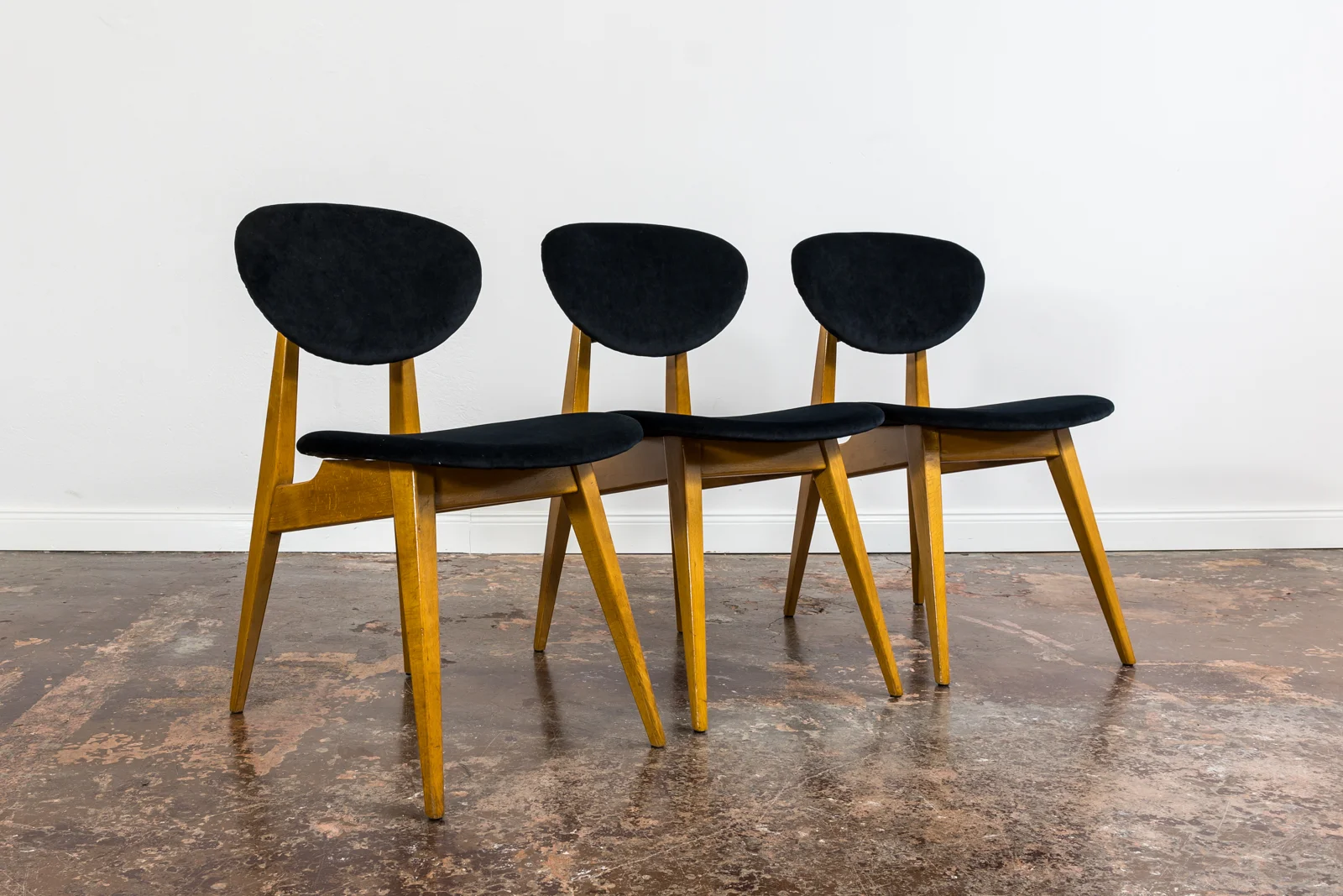 Set of 3 GFM-22 chairs designed by Juliusz Kędziorek, Gościcińska Fabryka Mebli, Poland, 1960s