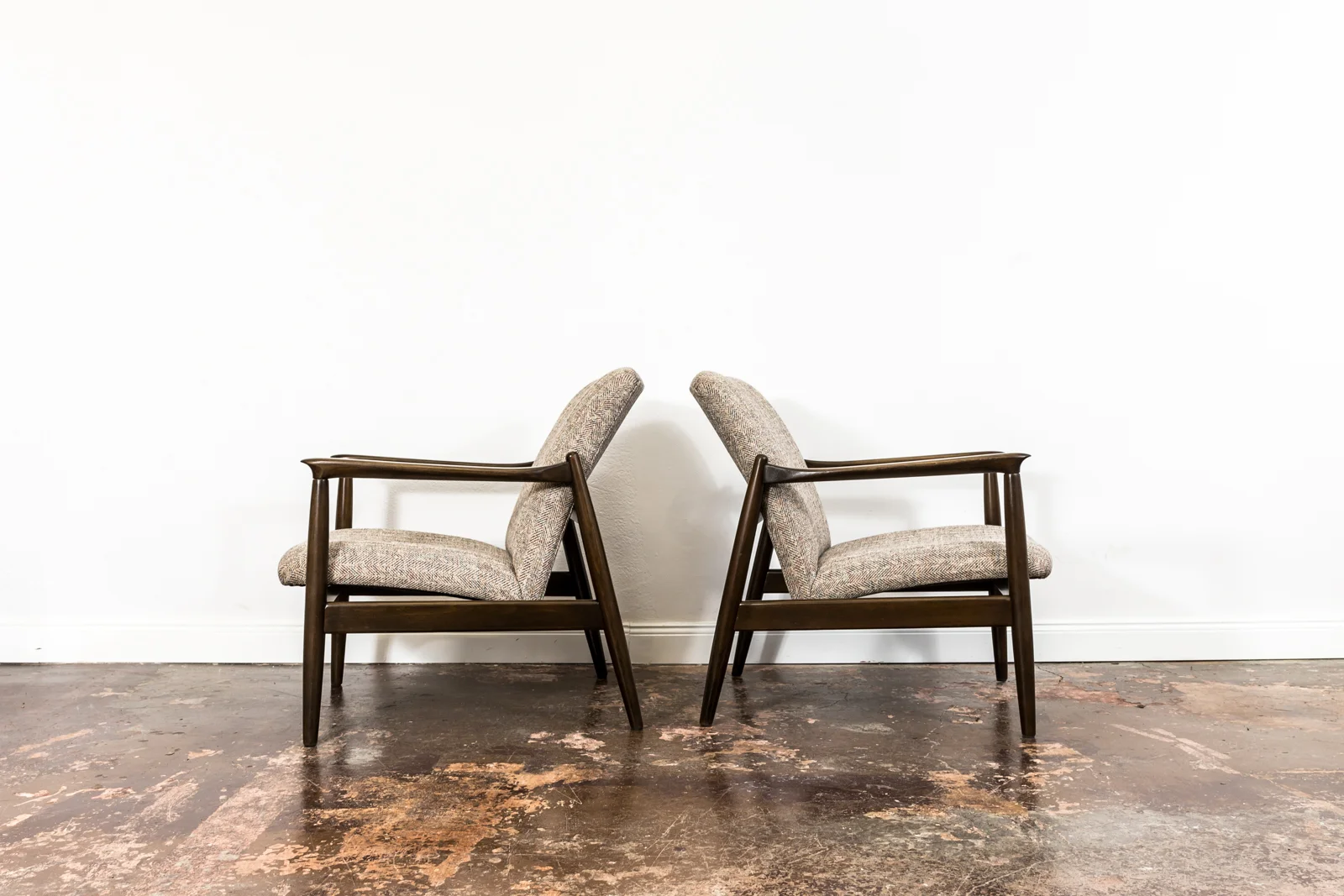 Pair of GFM-64 Armchairs by Edmund Homa, Gościcińska Fabryka Mebli, Poland, 1960s
