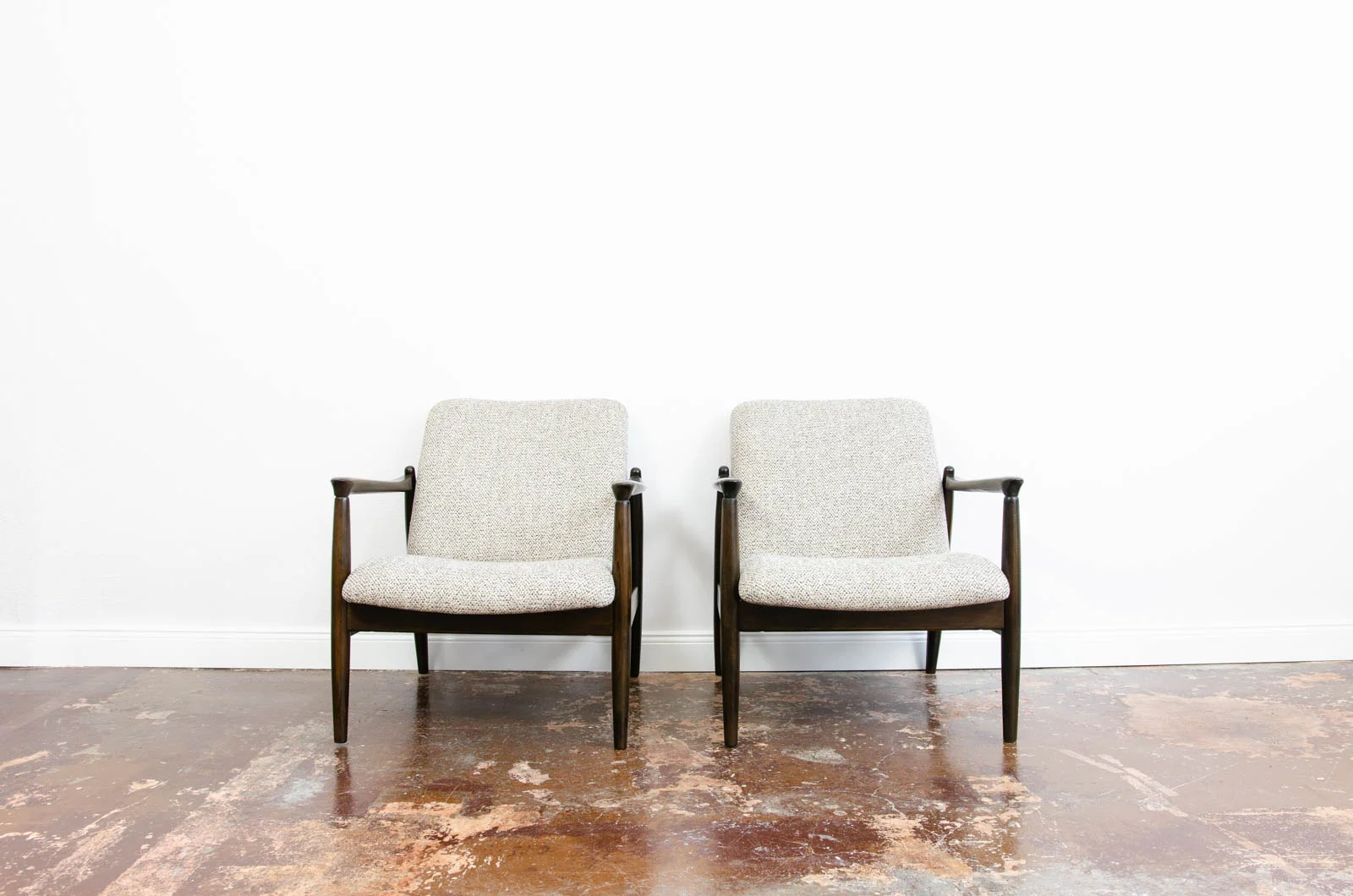 Pair of GFM-64 Armchairs by Edmund Homa, Gościcińska Fabryka Mebli, Poland, 1960s