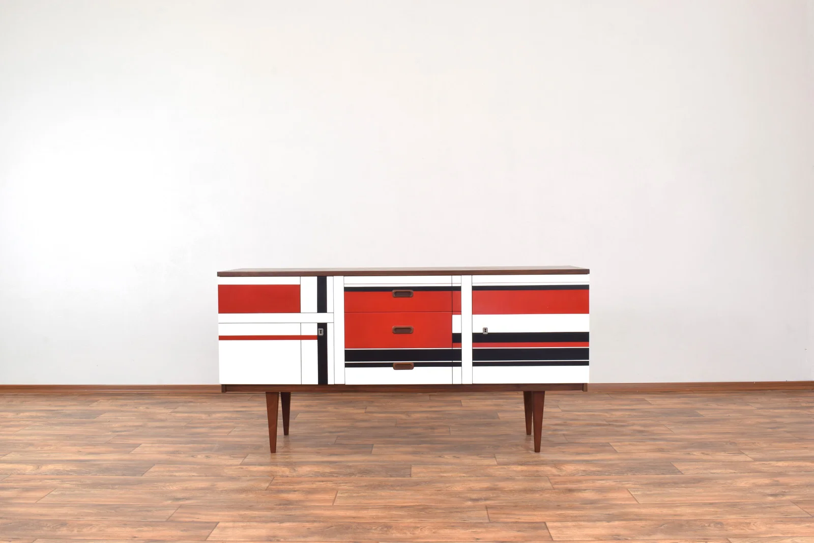 Sideboard z malaturą w stylu op-art, Niemcy, lata 60