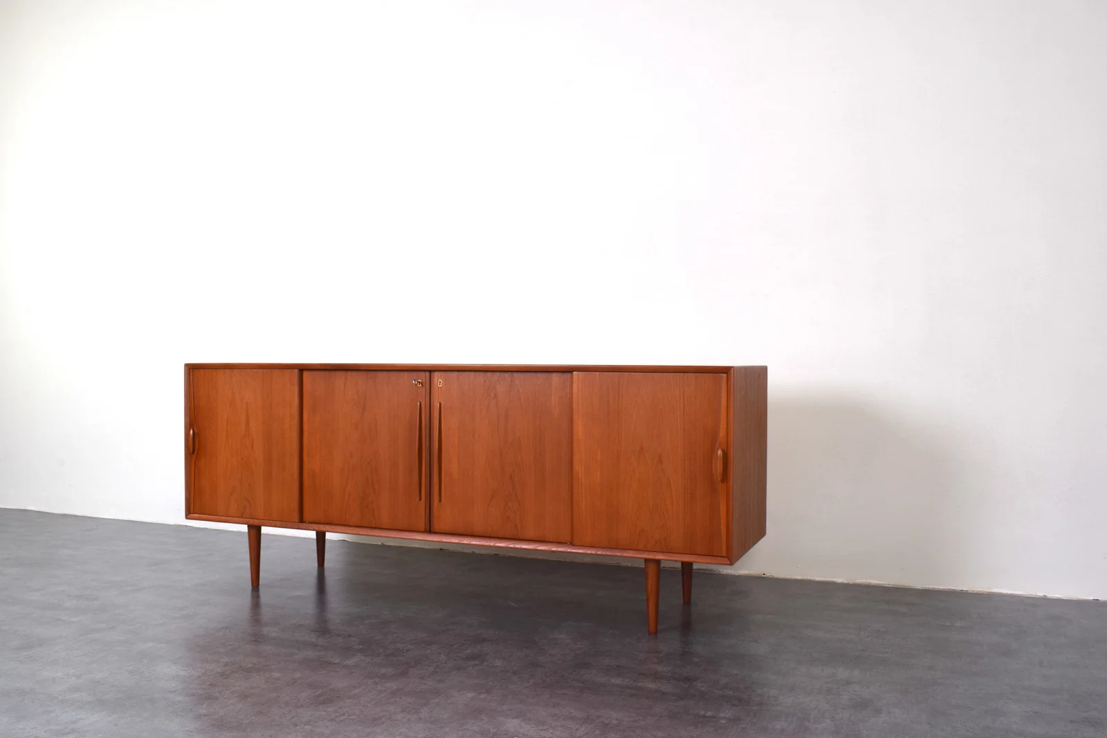 Tekowy sideboard, Dania, lata 60