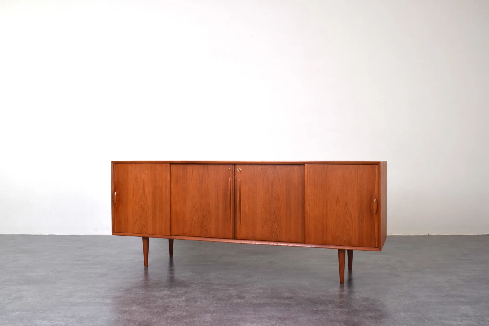 Tekowy sideboard, Dania, lata 60