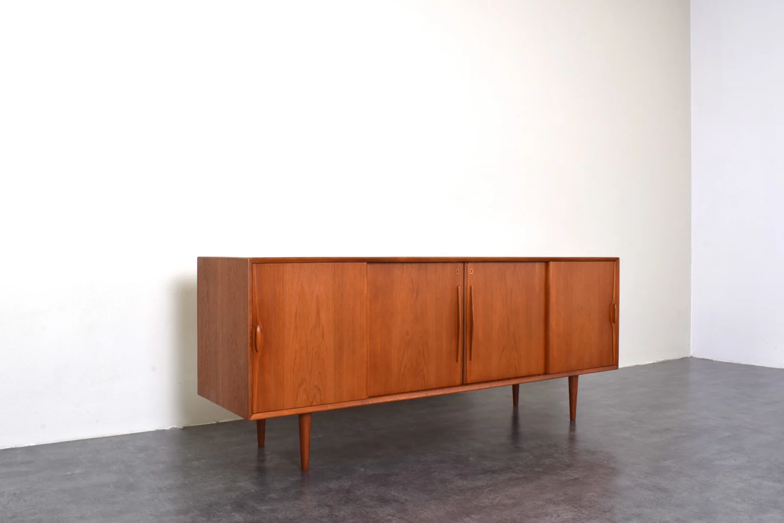 Tekowy sideboard, Dania, lata 60
