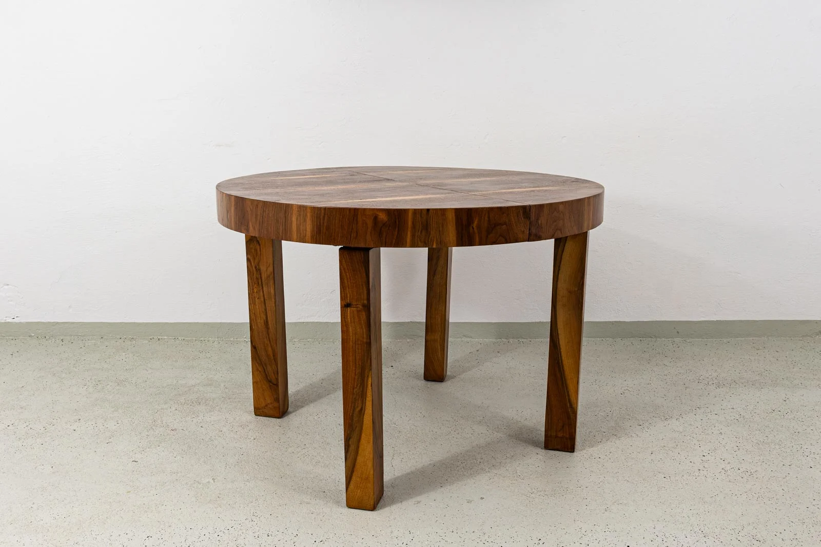 Round extendable table, Poland, 1950s