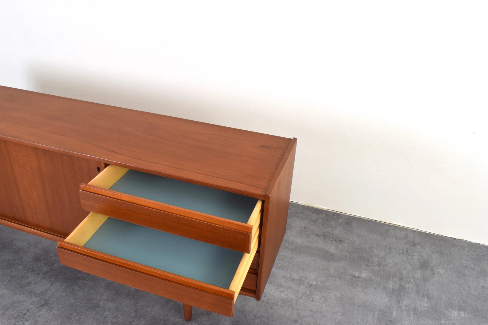 Tekowy sideboard, Dania, lata 60
