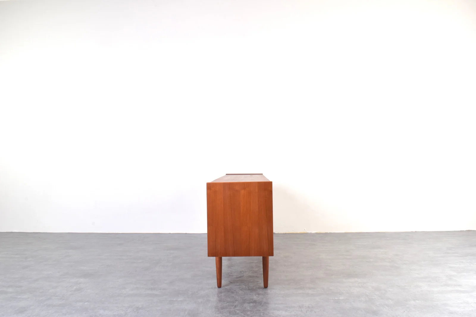 Tekowy sideboard, Dania, lata 60