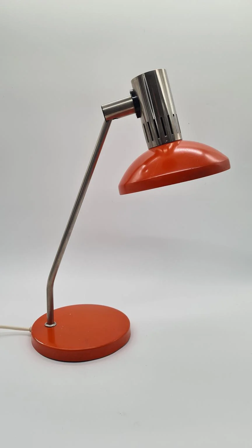 Czerwona lampa stołowa, prod. Aka Leuchten, Niemcy, lata 70