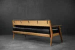 Modernistyczna sofa dębowa z czarną, skórzaną tapicerką, Niemcy, lata 60