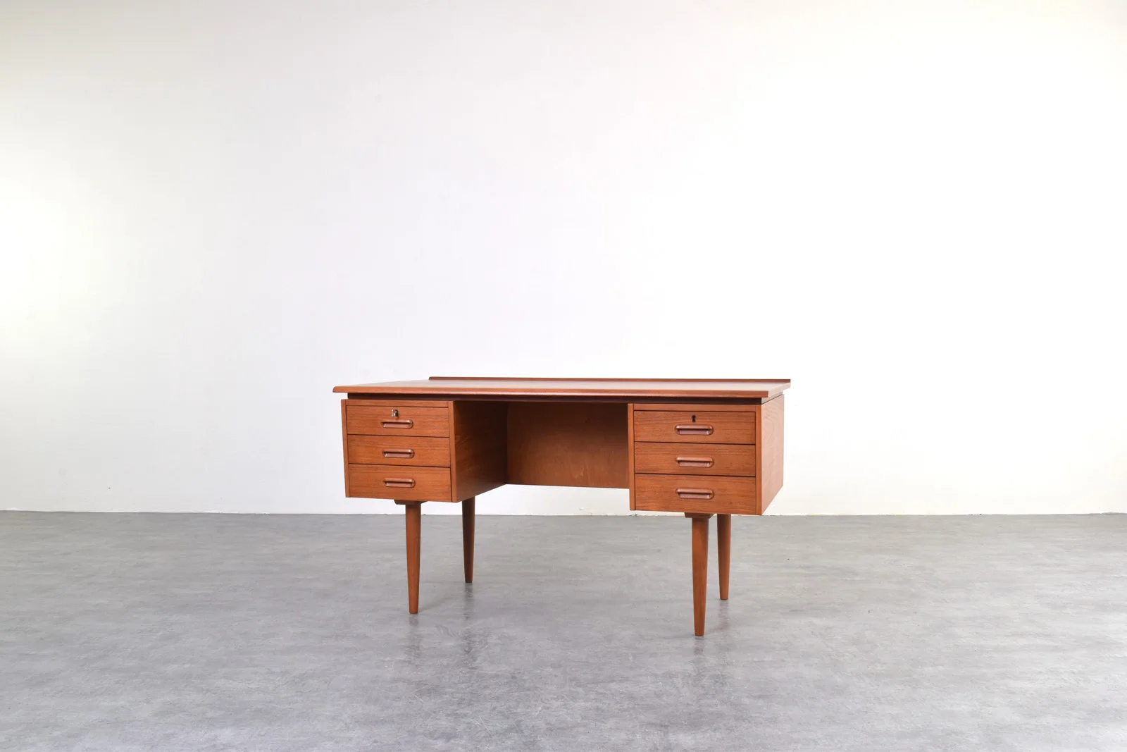 Vintage Danish desk, Denmark, 1960s
