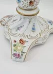 Porcelanowy stolik z ręcznie malowaną dekoracją kwiatową, Niemcy