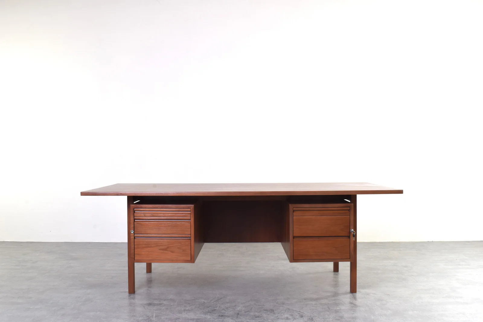 Scandinavian walnut desk, Denmark, 1970s