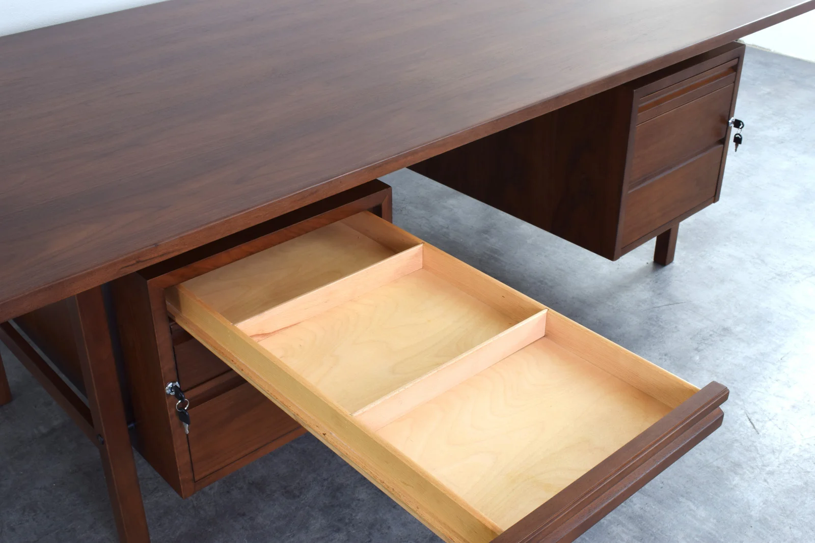 Scandinavian walnut desk, Denmark, 1970s