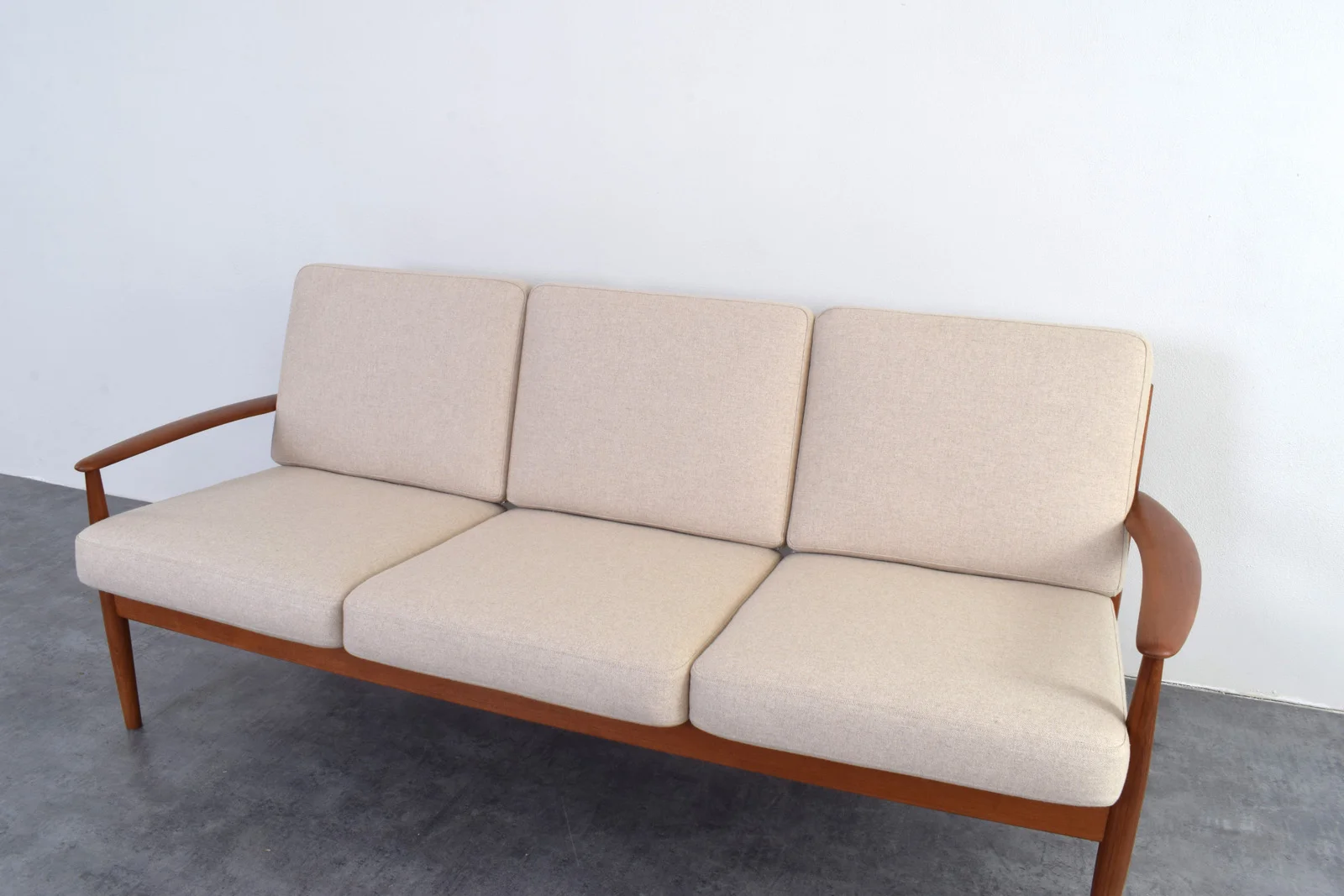 Scandinavian teak sofa designed by Grete Jalk, made by France & Søn, Denmark, 1960s