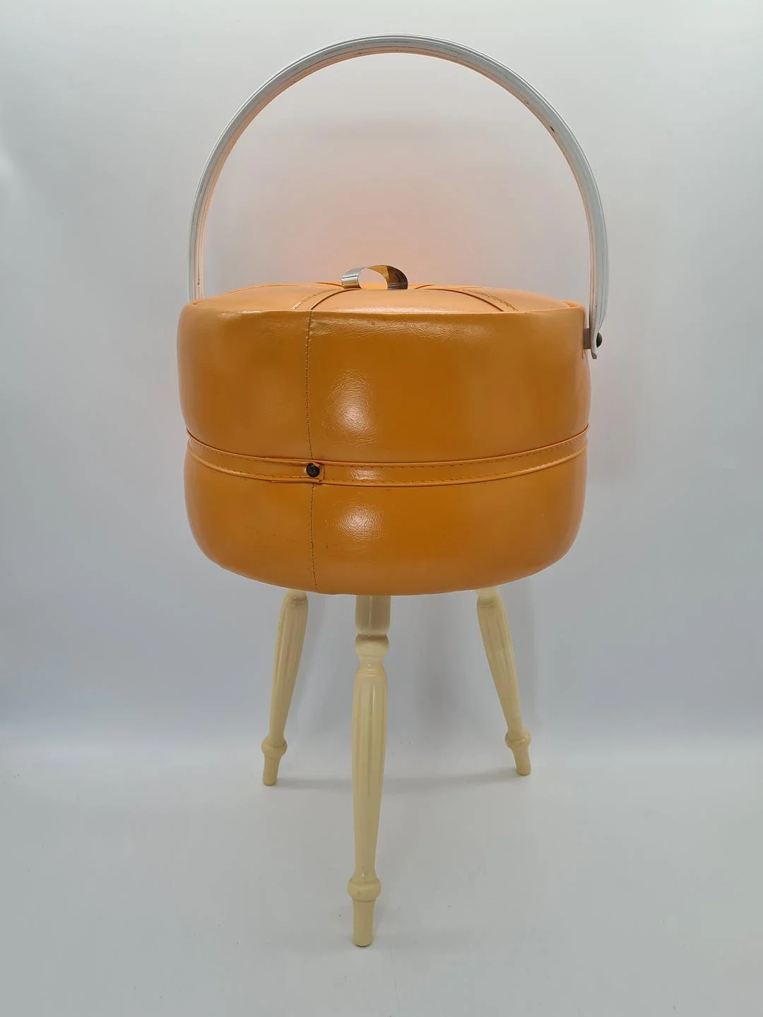 Vintage sewing basket, 1970s