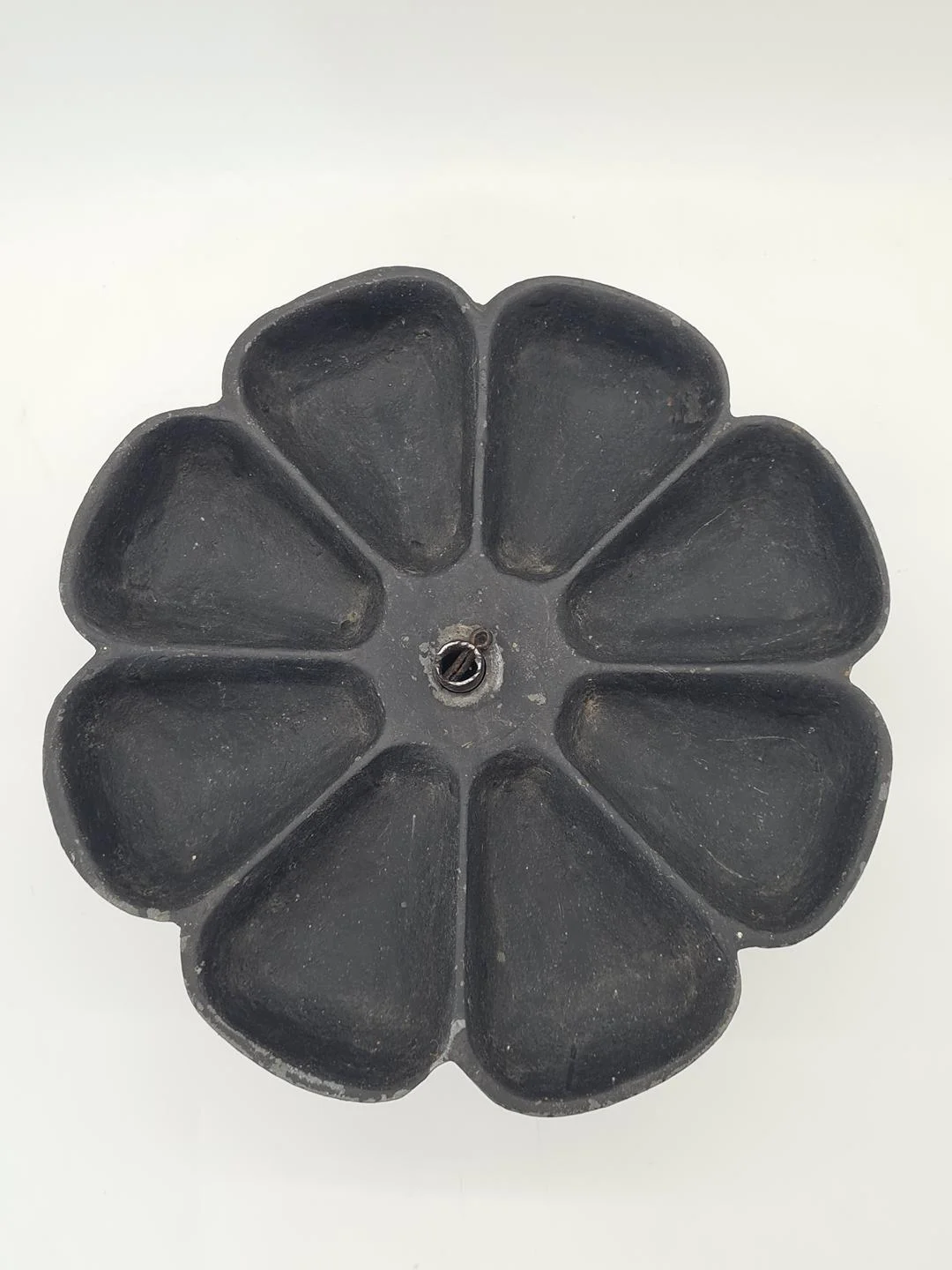 Cast-iron cobbler's organizer, USA, 1910s
