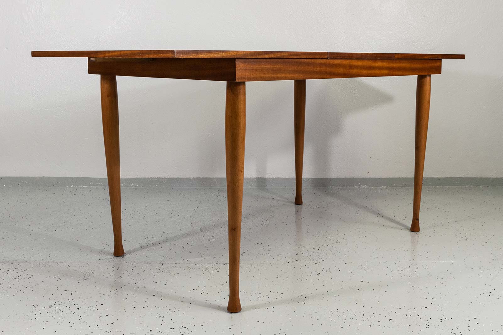 Extendable table, designed by M. Grabiński, Krakowskie Fabryki Mebli, PRL, 1960s
